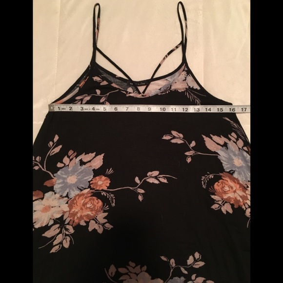 🌻5/$35🌻 ModCloth | Black Floral Strappy Spaghetti Strap Top - Picture 4 of 8